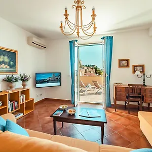  Apartment Taoapartments - Casa Vittoria Italy